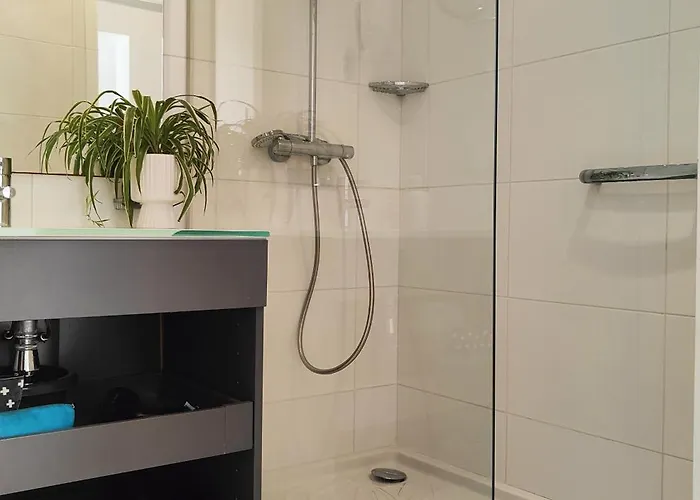 La Souleyado à Minutes 5 Minutes à Pieds, 2 Belles Terrasses Appartement Le Lavandou