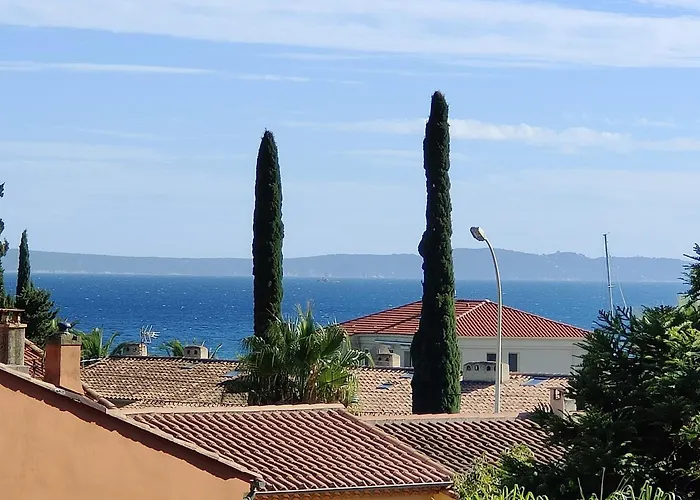 La Souleyado à Minutes 5 Minutes à Pieds, 2 Belles Terrasses * Le Lavandou
