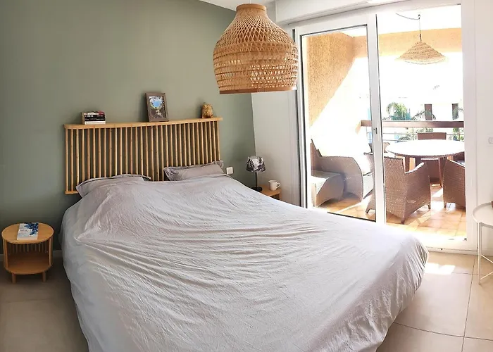 Appartement La Souleyado à Minutes 5 Minutes à Pieds, 2 Belles Terrasses Le Lavandou